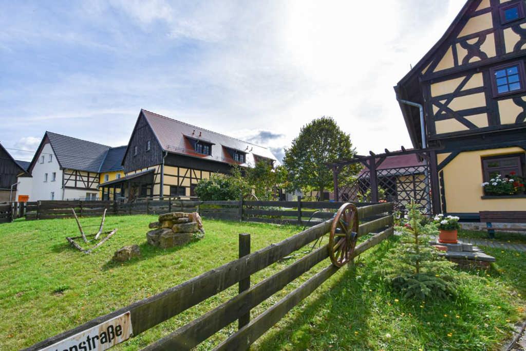 Lavendelhof Die Idyllische Landpension Криммичау Экстерьер фото